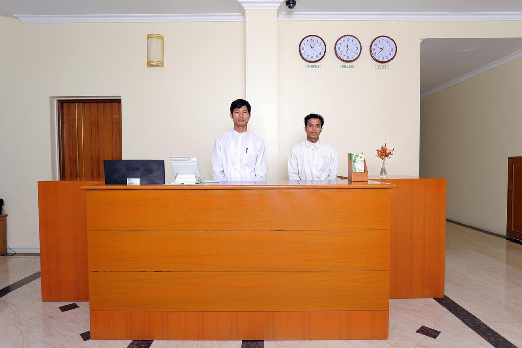 Apex Hotel Naypyidaw Bagian luar foto