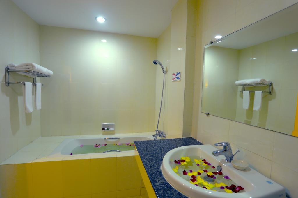 Apex Hotel Naypyidaw Ruang foto