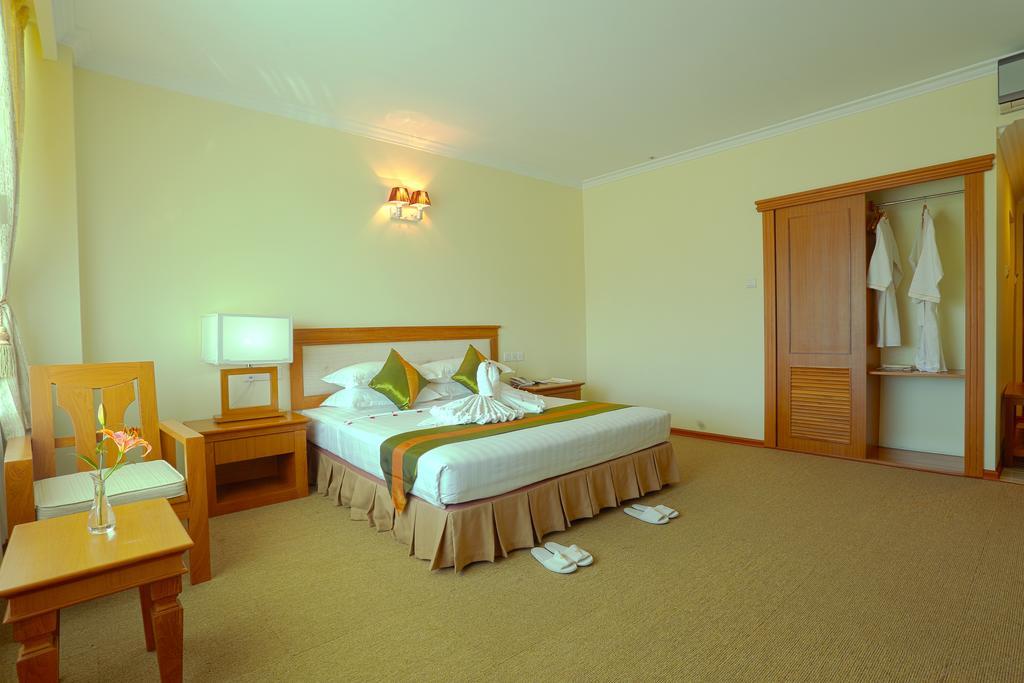 Apex Hotel Naypyidaw Ruang foto